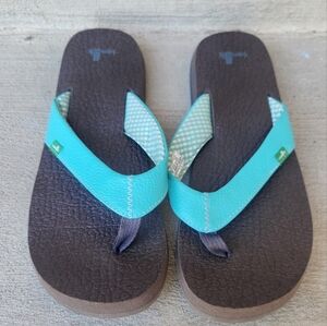Sanuk Teal and Brown Flip Flops